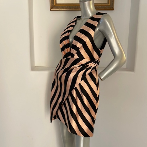 TOPSHOP Stripe Wrap Structured Mini Dress Size 10 - Picture 5 of 15